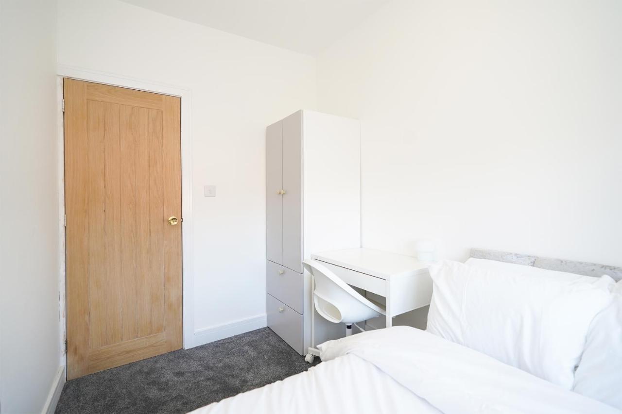 Charlotte House, Entire Private House, Close To City Centre, Wifi Sheffield Buitenkant foto
